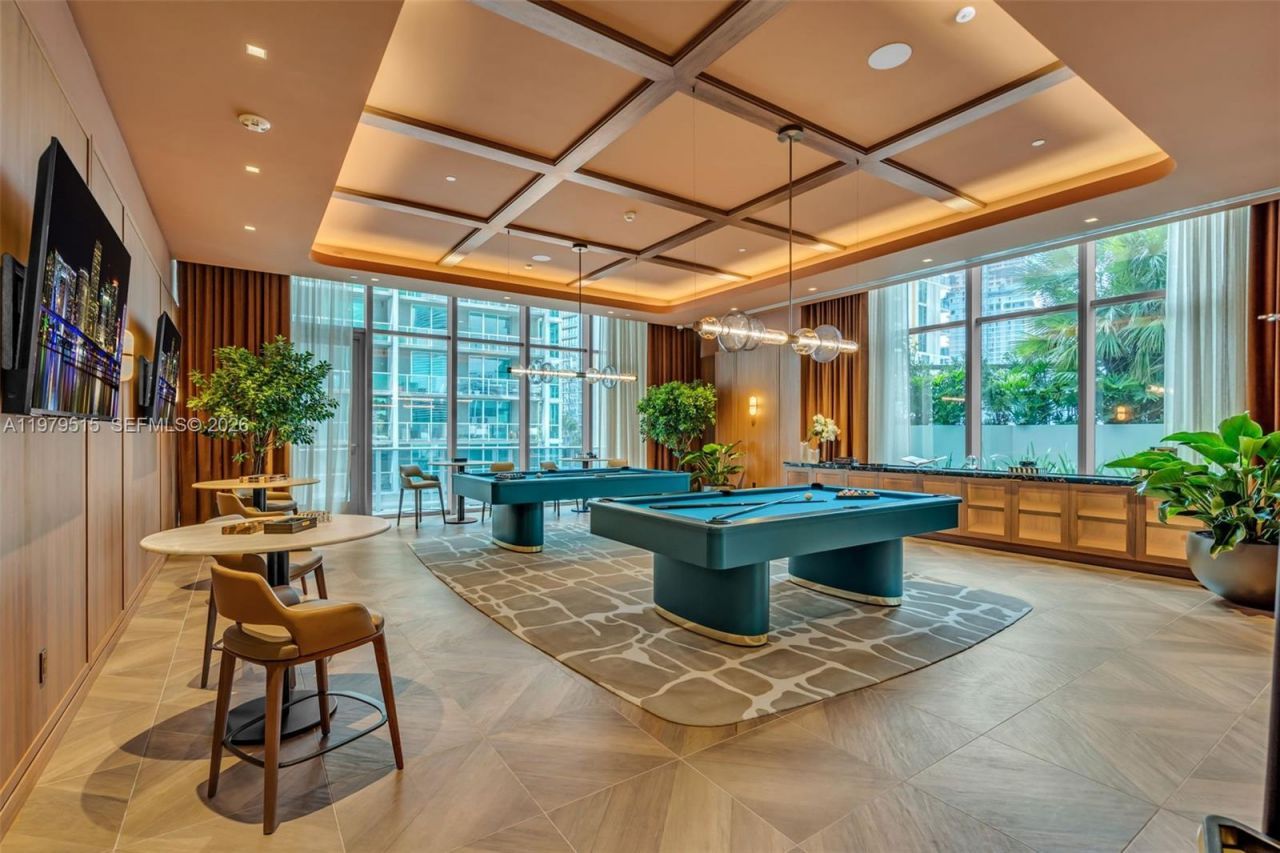 77 SE 5th St, Unit 2405, Miami, FL 33131 Photo