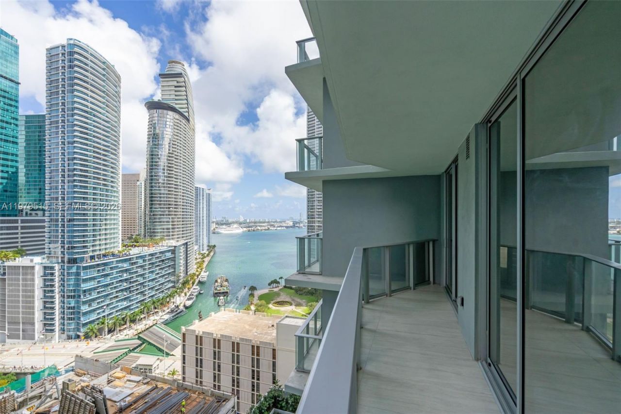 77 SE 5th St, Unit 2405, Miami, FL 33131 Photo