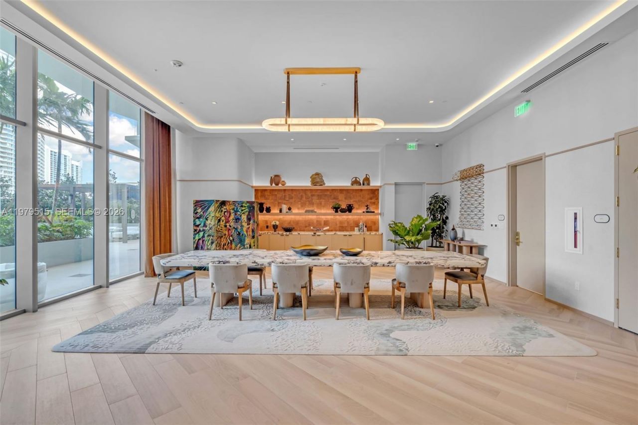 77 SE 5th St, Unit 2405, Miami, FL 33131 Photo