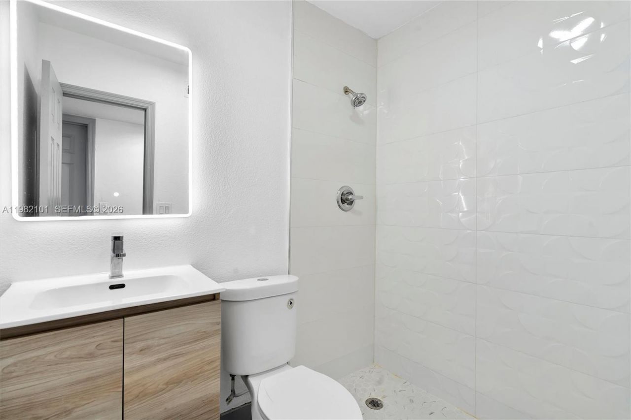 775 NW 96th St , Unit B, Miami, FL 33150 Photo