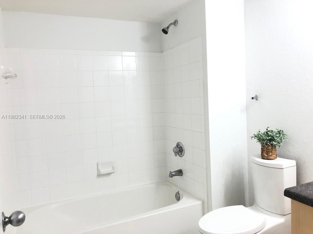 2544 Centergate Dr , Unit 308, Miramar, FL 33025 Photo