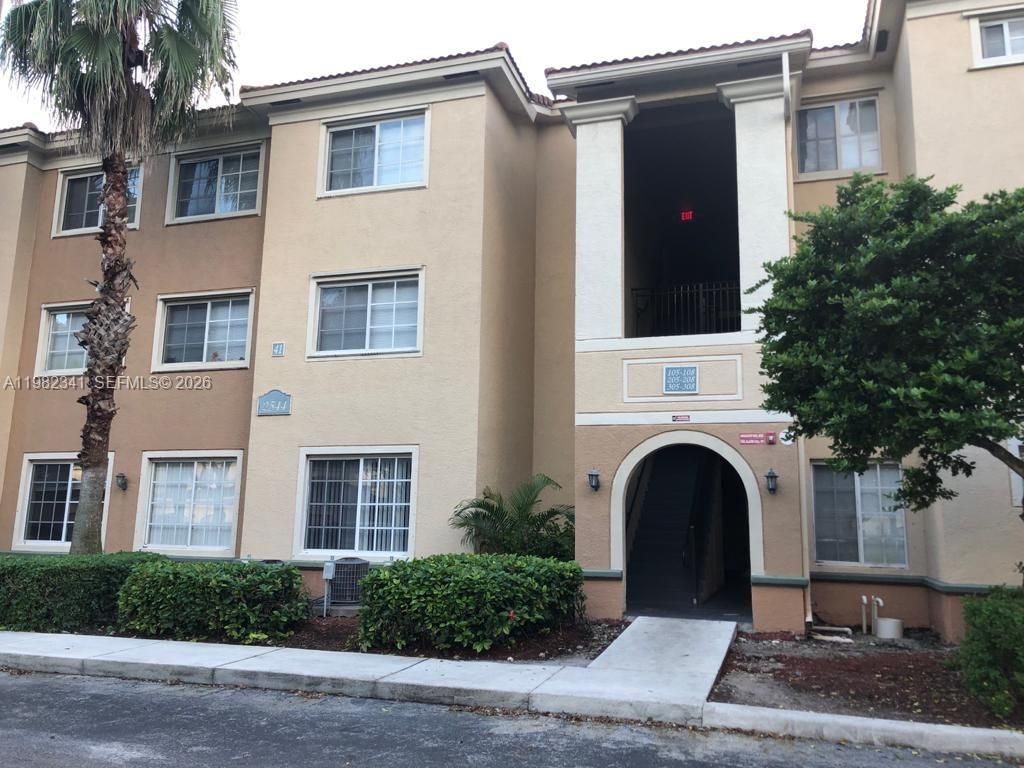 2544 Centergate Dr , Unit 308, Miramar, FL 33025 Photo