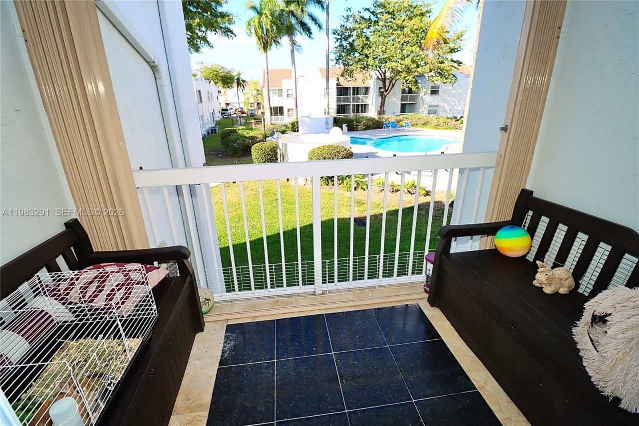 9751 NW 48th Ter , Unit 328, Doral, FL 33178 Photo