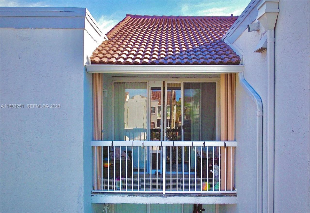 9751 NW 48th Ter , Unit 328, Doral, FL 33178 Photo