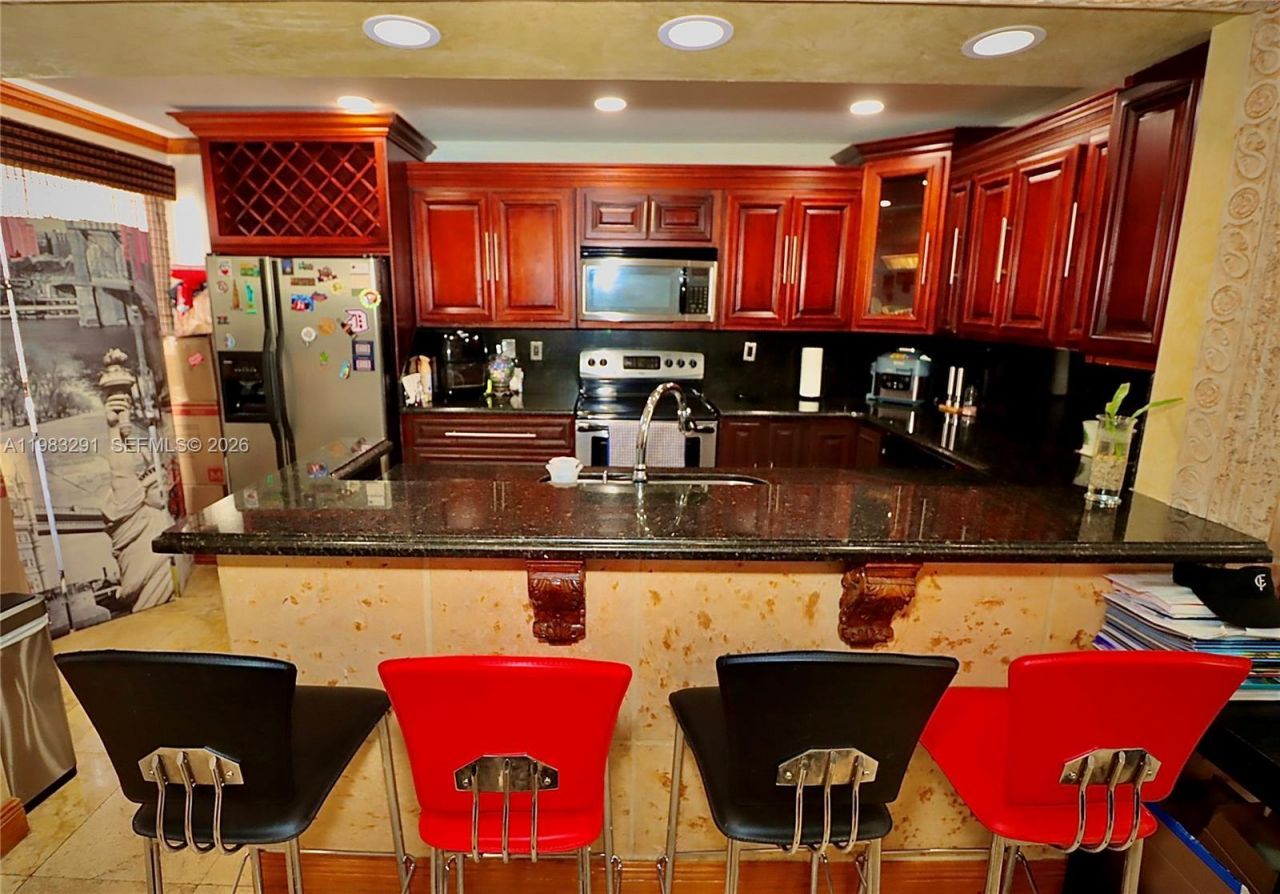 9751 NW 48th Ter , Unit 328, Doral, FL 33178 Photo