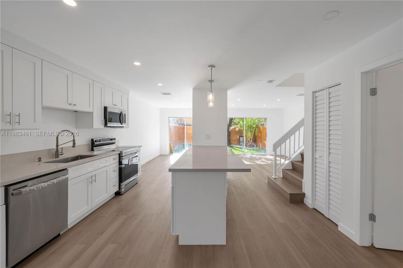 13914 SW 101 Ln , Unit 13914, Miami, FL 33186 Photo