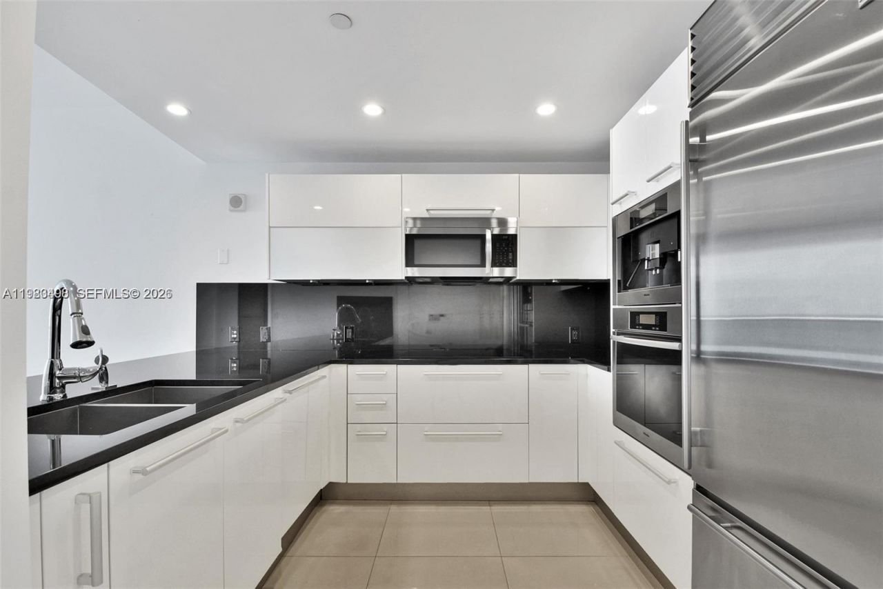 17121 Collins Ave, Unit 1803, Sunny Isles Beach, FL 33160 Photo