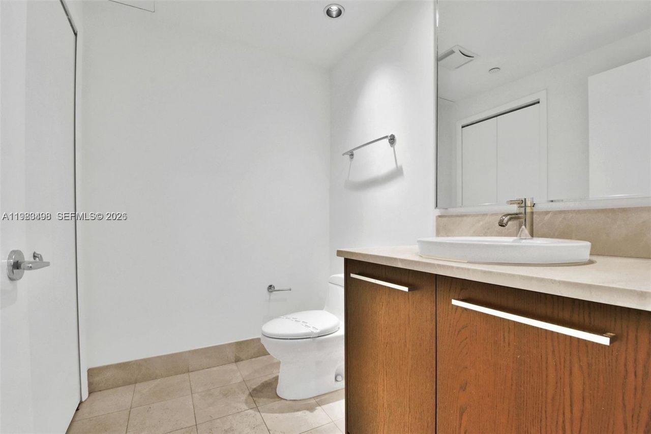 17121 Collins Ave, Unit 1803, Sunny Isles Beach, FL 33160 Photo