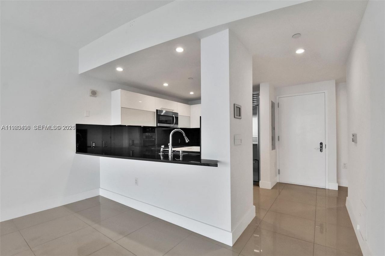 17121 Collins Ave, Unit 1803, Sunny Isles Beach, FL 33160 Photo