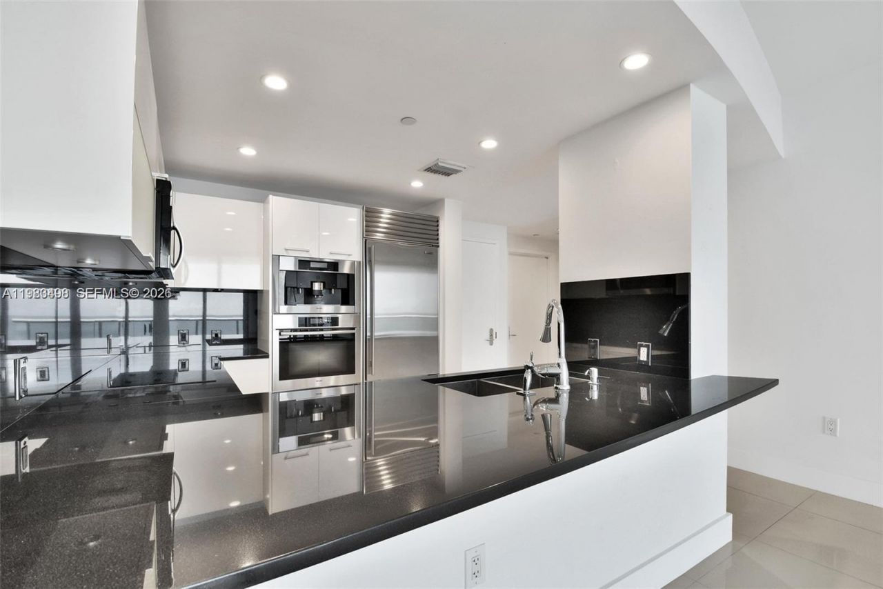 17121 Collins Ave, Unit 1803, Sunny Isles Beach, FL 33160 Photo