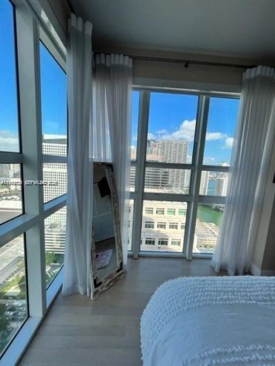 950 Brickell Bay Dr, Unit 4100, Miami, FL 33131 Photo