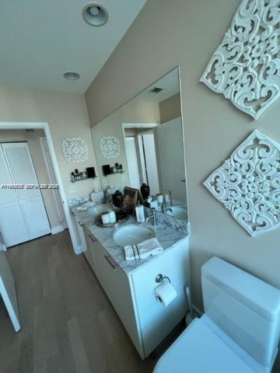 950 Brickell Bay Dr, Unit 4100, Miami, FL 33131 Photo