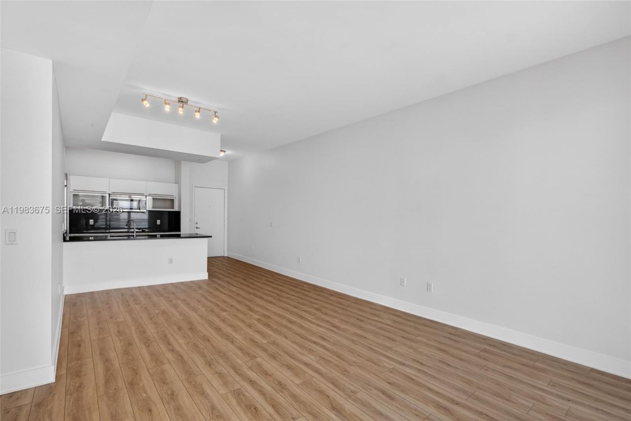 950 Brickell Bay Dr, Unit 4100, Miami, FL 33131 Photo