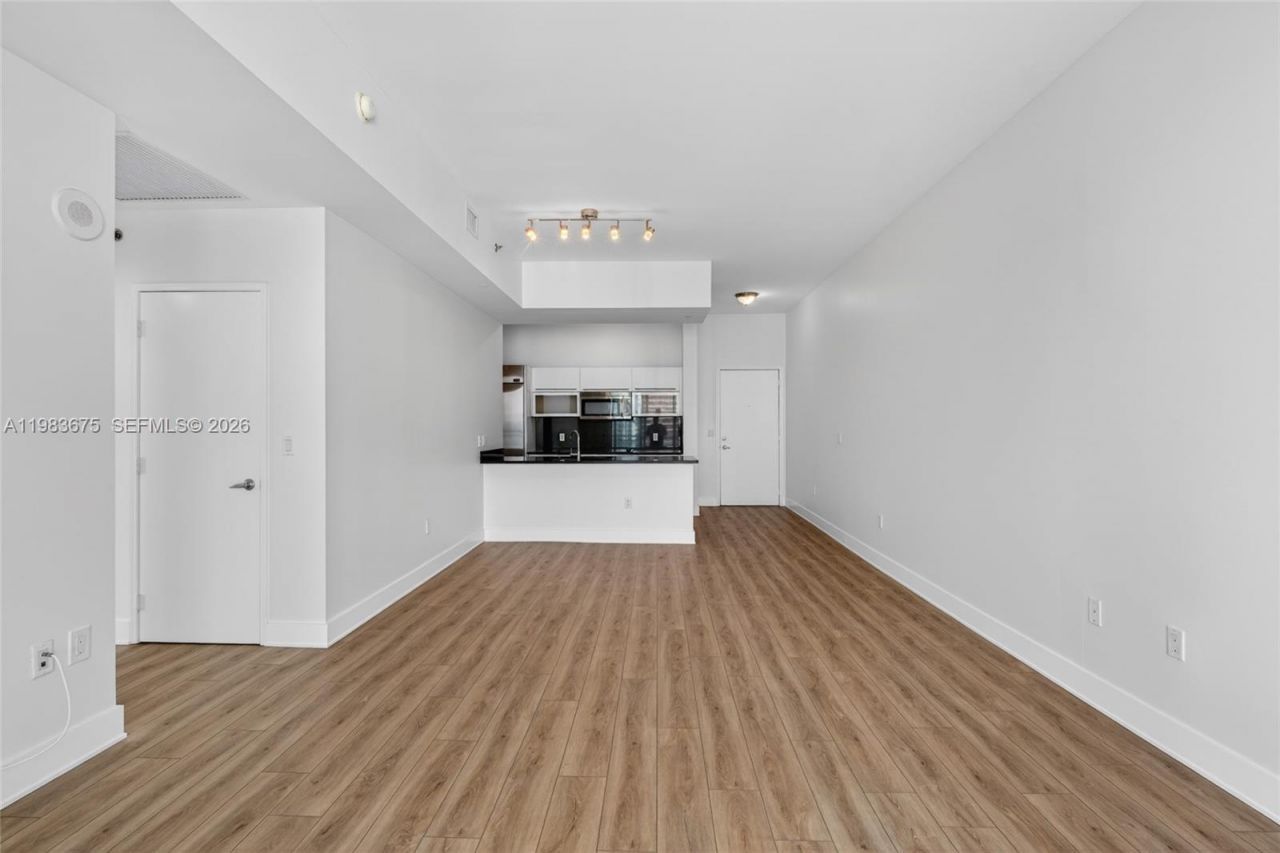 950 Brickell Bay Dr, Unit 4100, Miami, FL 33131 Photo