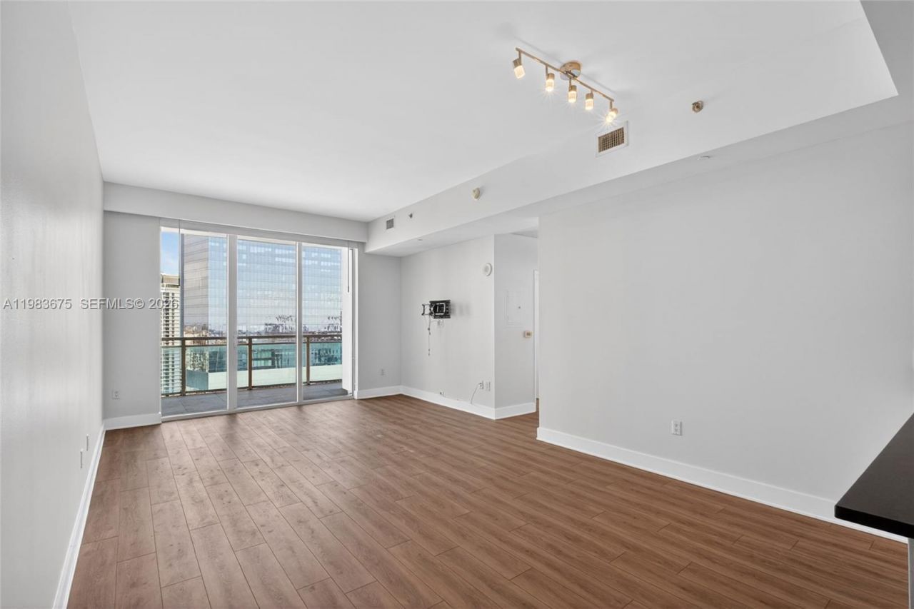 950 Brickell Bay Dr, Unit 4100, Miami, FL 33131 Photo