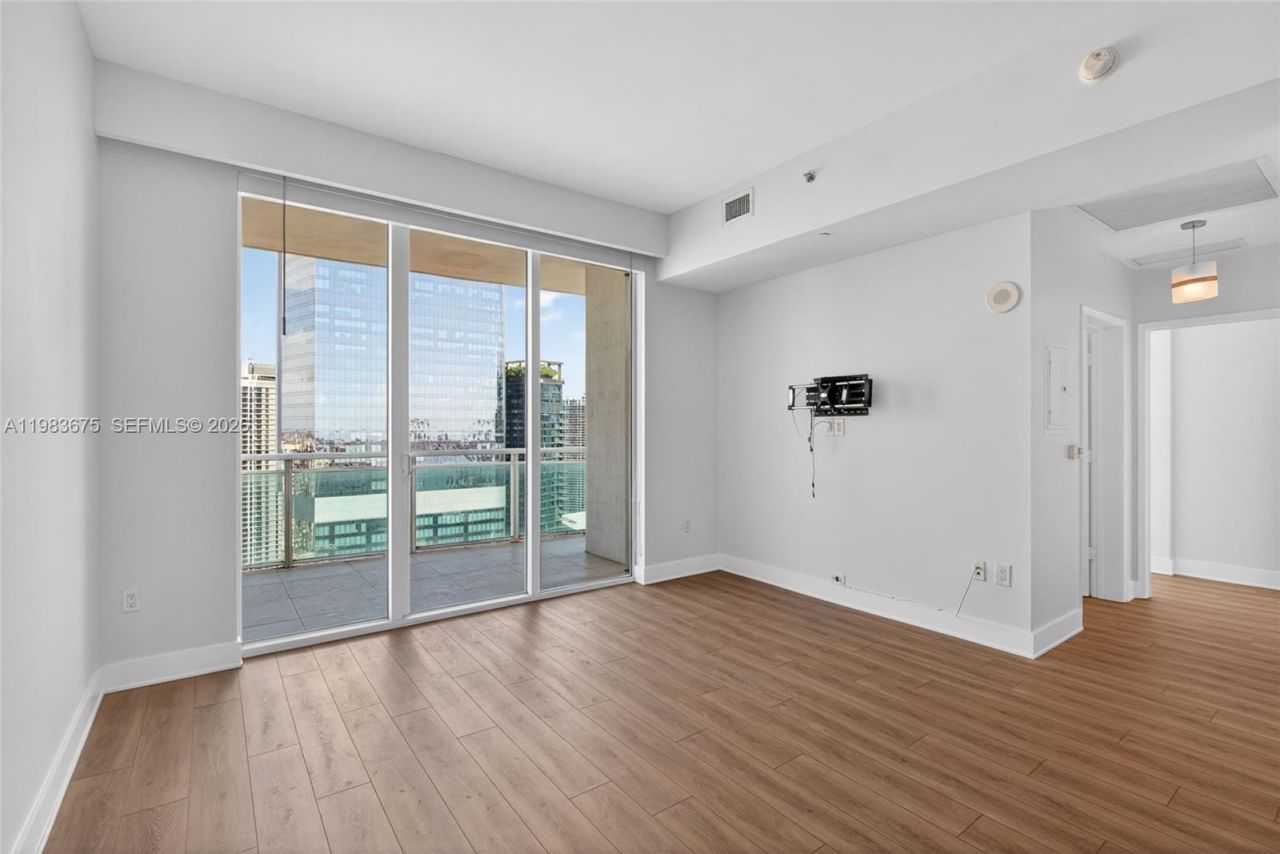 950 Brickell Bay Dr, Unit 4100, Miami, FL 33131 Photo