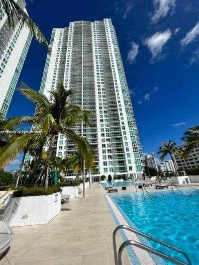 950 Brickell Bay Dr, Unit 4100, Miami, FL 33131 Photo