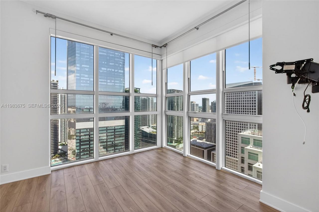 950 Brickell Bay Dr, Unit 4100, Miami, FL 33131 Photo