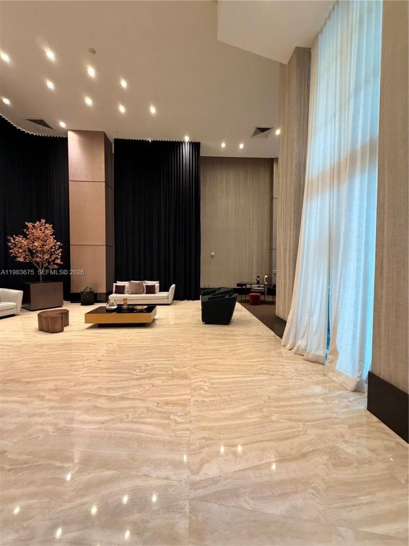 950 Brickell Bay Dr, Unit 4100, Miami, FL 33131 Photo