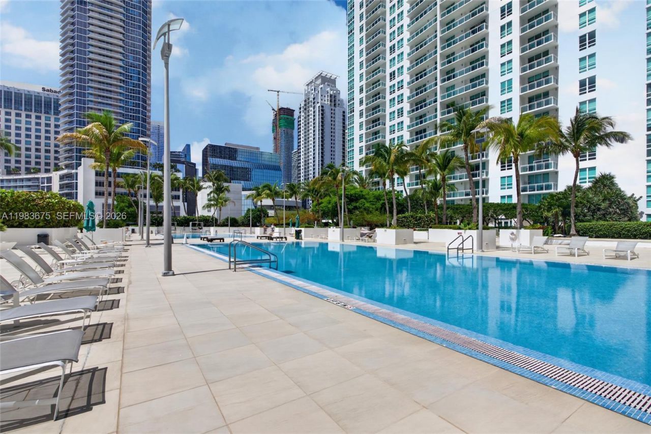 950 Brickell Bay Dr, Unit 4100, Miami, FL 33131 Photo