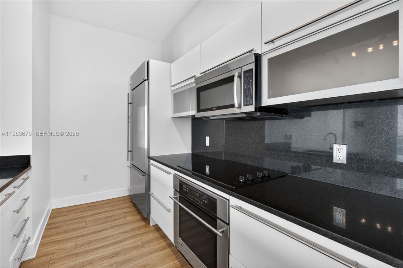 950 Brickell Bay Dr, Unit 4100, Miami, FL 33131 Photo