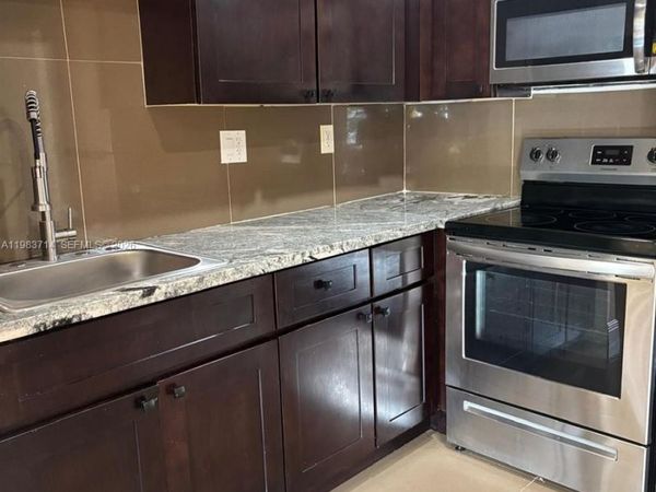 6620 W 2nd Ct , Unit 110, Hialeah, FL 33012