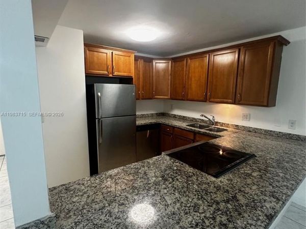 8050 NW 8th St , Unit 1102, Miami, FL 33126