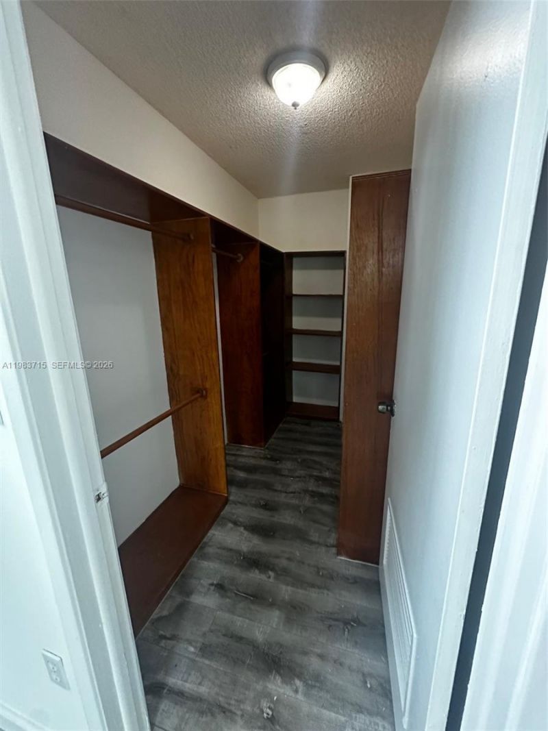 8050 NW 8th St , Unit 1102, Miami, FL 33126 Photo