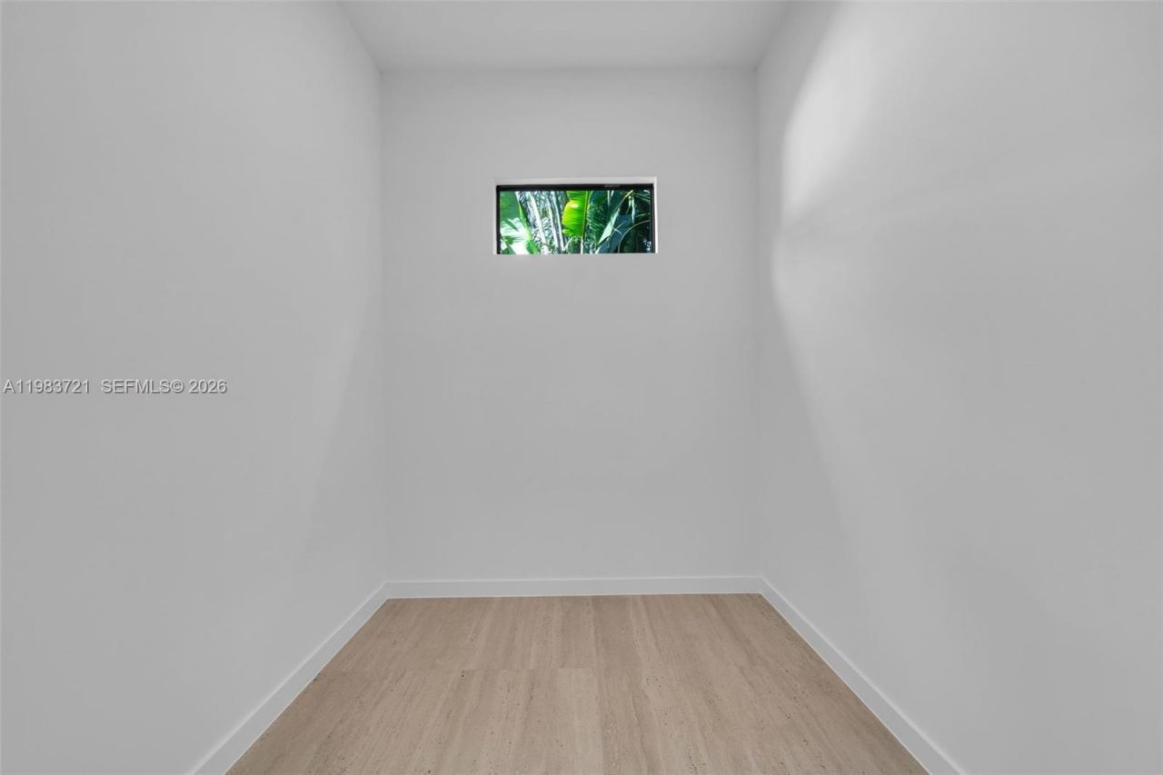 3905 SW 5th St , Unit 3905, Coral Gables, FL 33134 Photo