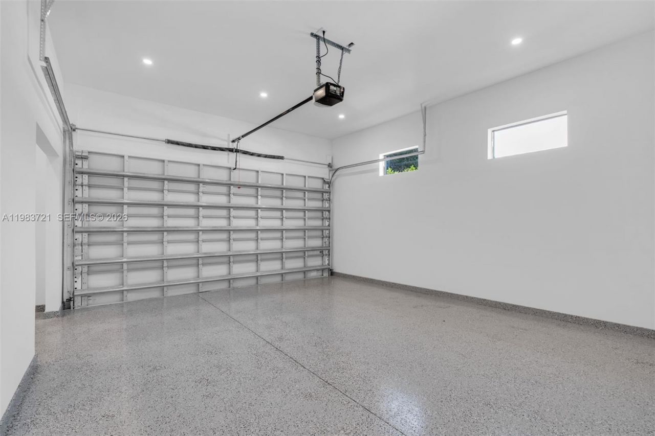 3905 SW 5th St , Unit 3905, Coral Gables, FL 33134 Photo