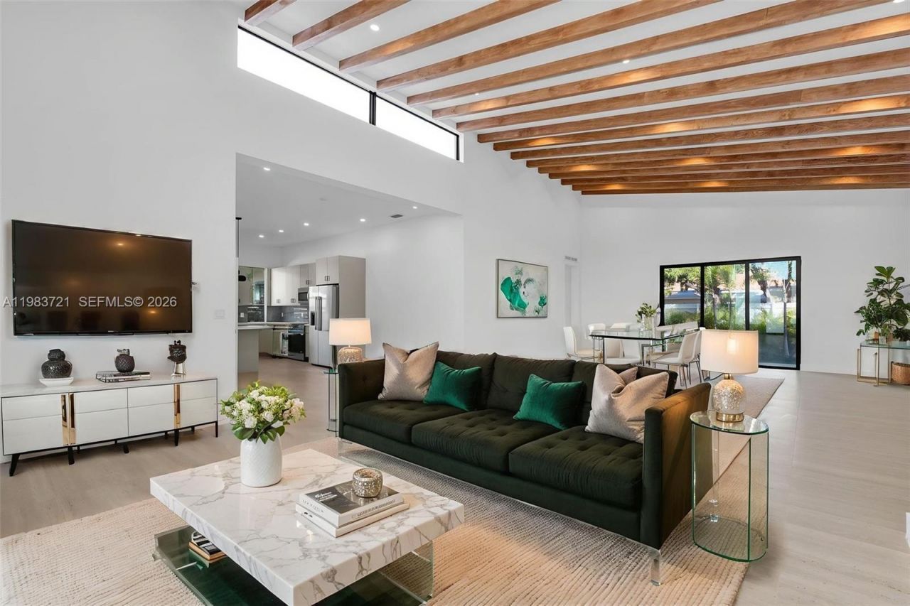 3905 SW 5th St , Unit 3905, Coral Gables, FL 33134 Photo