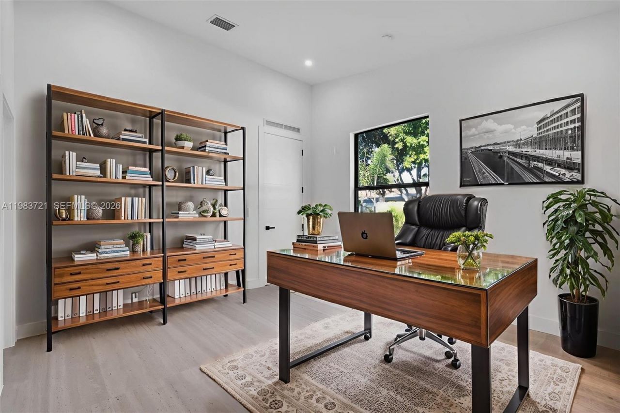 3905 SW 5th St , Unit 3905, Coral Gables, FL 33134 Photo