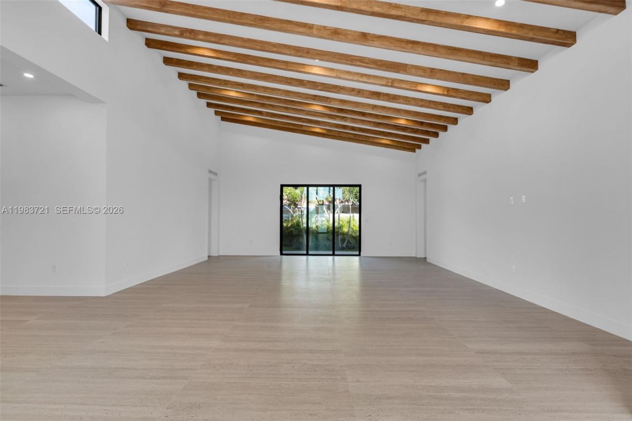 3905 SW 5th St , Unit 3905, Coral Gables, FL 33134 Photo