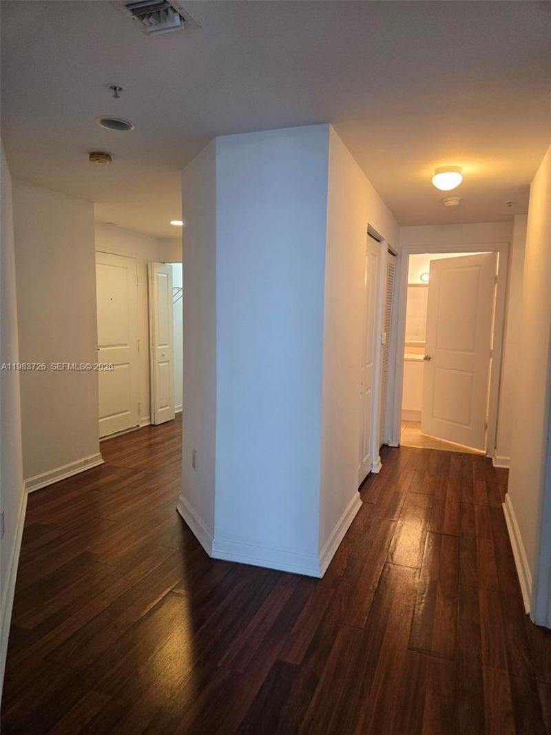 7910 Harbor Island Dr, Unit 510, North Bay Village, FL 33141 Photo