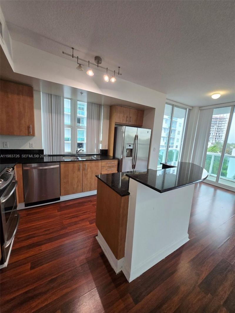 7910 Harbor Island Dr, Unit 510, North Bay Village, FL 33141 Photo