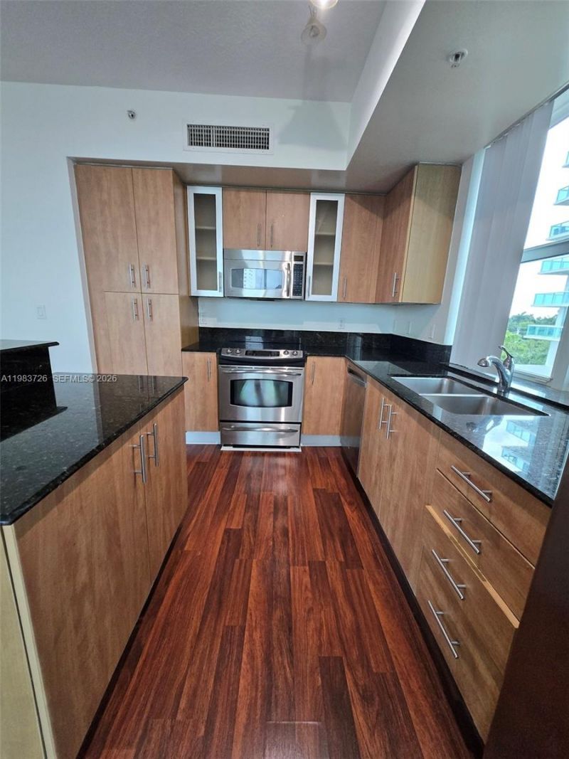 7910 Harbor Island Dr, Unit 510, North Bay Village, FL 33141 Photo