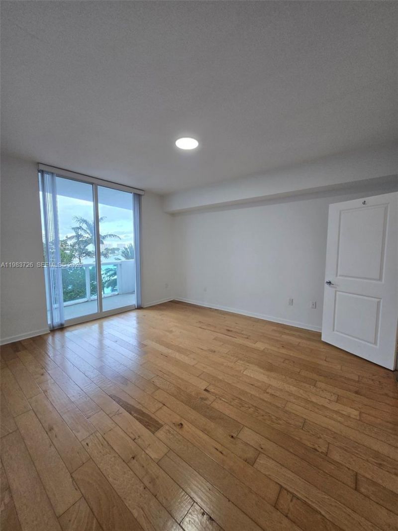 7910 Harbor Island Dr, Unit 510, North Bay Village, FL 33141 Photo