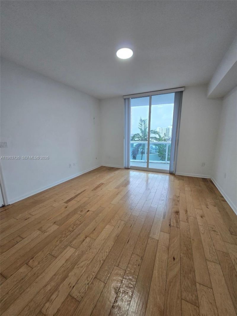 7910 Harbor Island Dr, Unit 510, North Bay Village, FL 33141 Photo