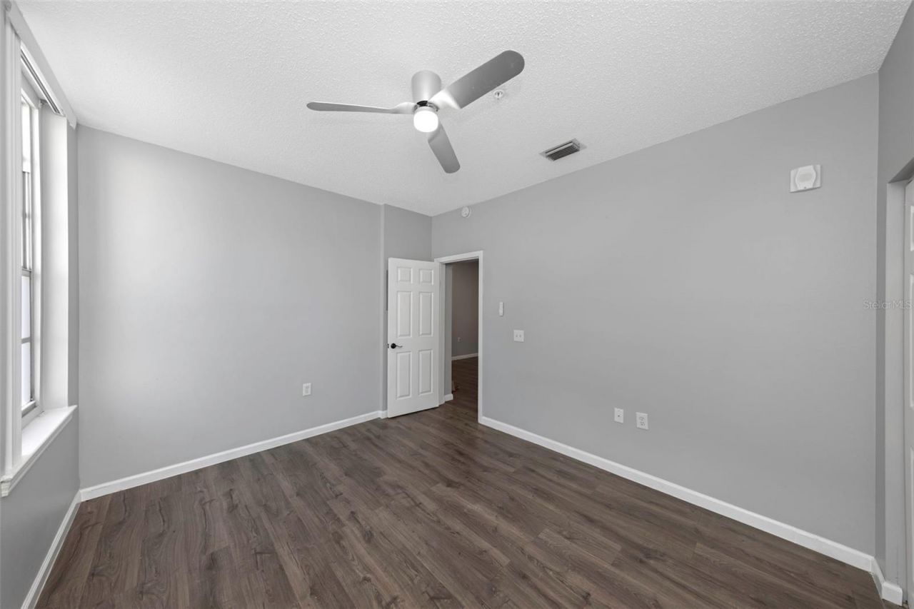 701 Mirror Lake Dr N Drive N, Unit 118, Saint Petersburg, FL 33701 Photo