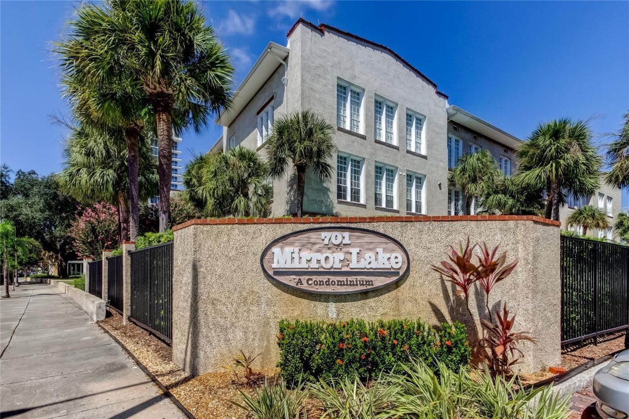 701 Mirror Lake Dr N Drive N, Unit 118, Saint Petersburg, FL 33701 Photo