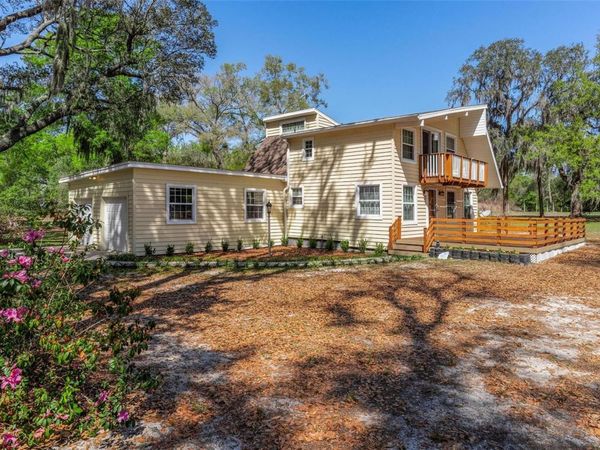 2917 LAKE GRIFFIN ROAD , LADY LAKE, FL 32159