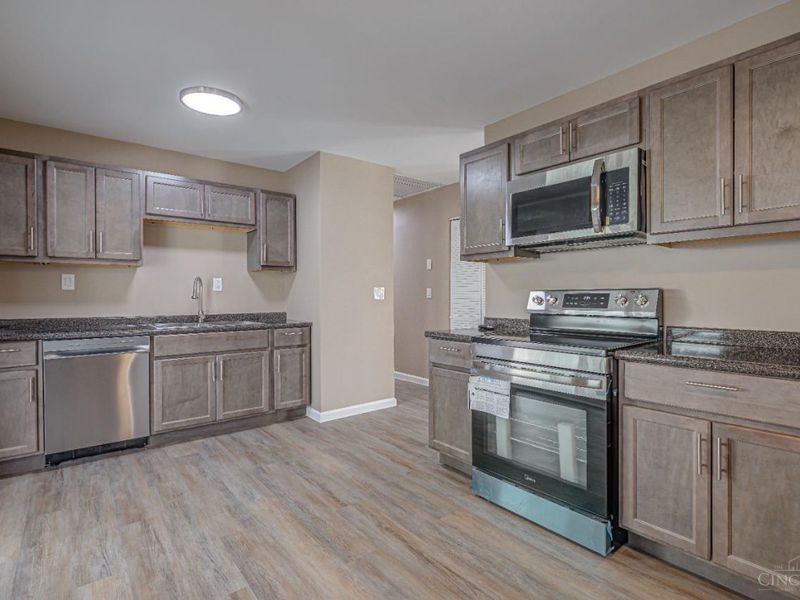 2752 Mancelona Court, Colerain Township, OH 45251 Photo 6