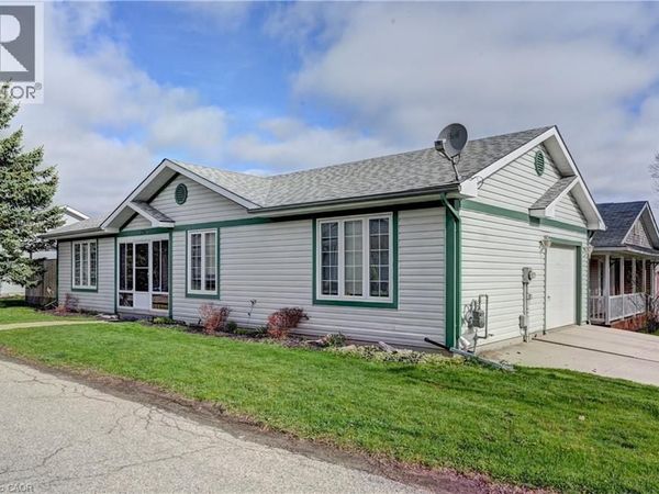 176 WESLEY Crescent, Waterloo, ON N2J4G8