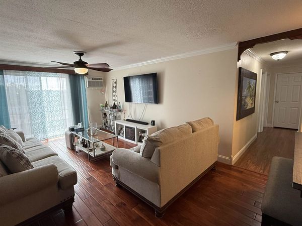 5 Silvestri Circle, Unit 20, Derry, NH 03038