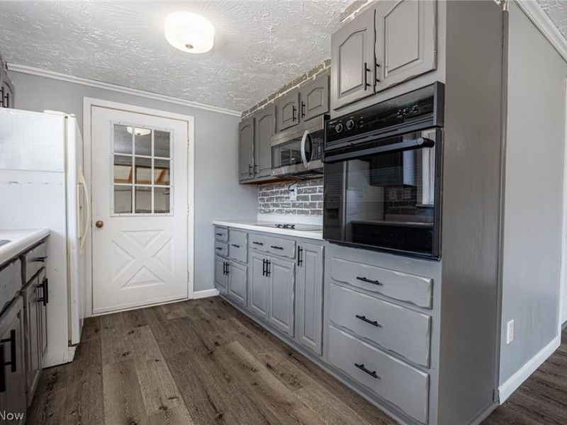 26140 Township Rd 37, Coshocton, OH 43812 Photo 10