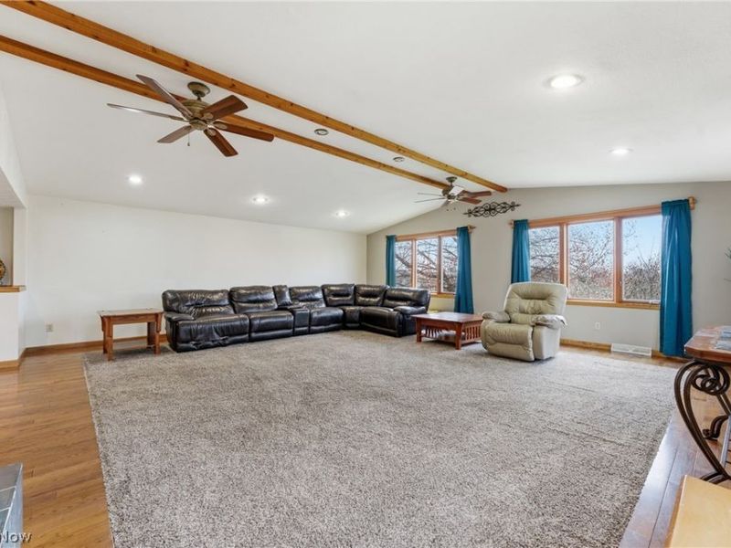 901 N Marion Avenue, Louisville, OH 44641 Photo 16