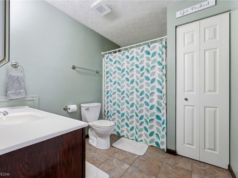 901 N Marion Avenue, Louisville, OH 44641 Photo 32