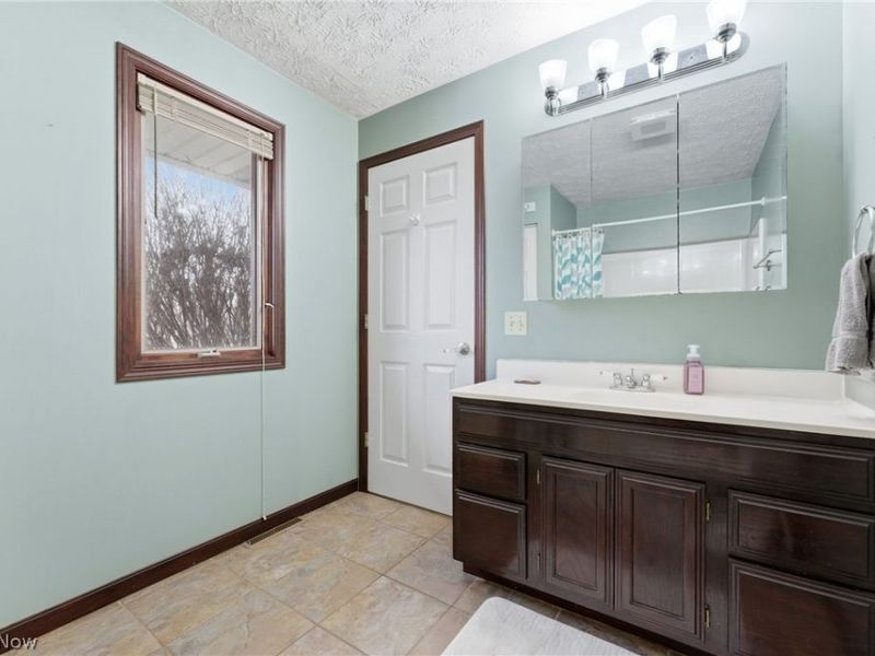 901 N Marion Avenue, Louisville, OH 44641 Photo 33