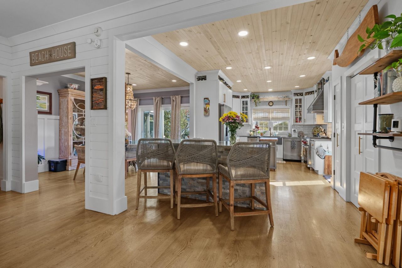 319 N Oak Dr. Photo 15