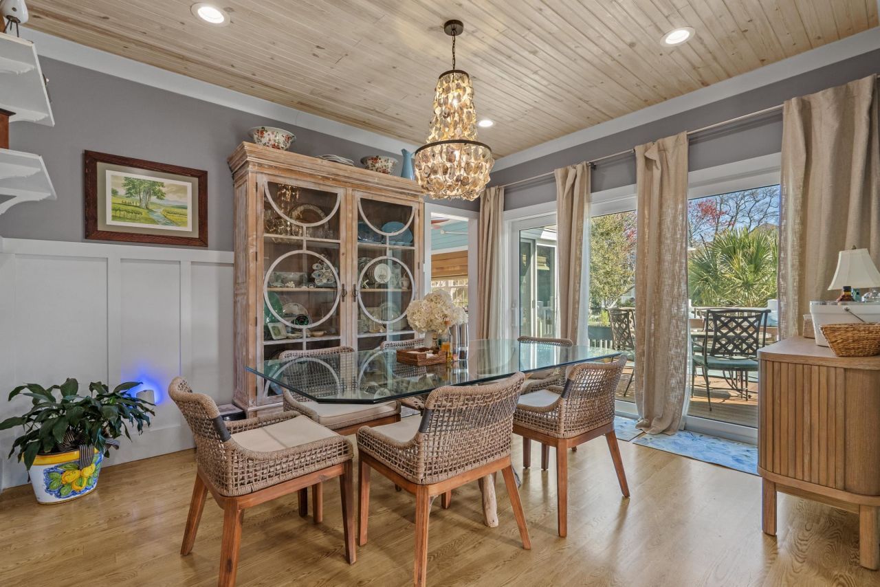 319 N Oak Dr. Photo 21